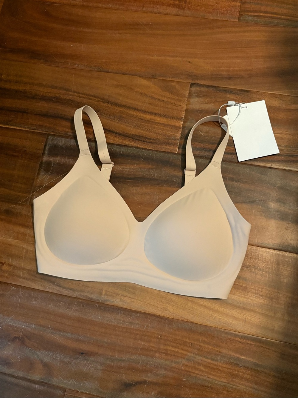 NWT Verish CoolLayer Wireless Bra Beige Nude Size Small (732)